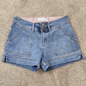 DAKOTA BLUE - Blue Denim Mid-Rise 3 Inch Jean Shorts; Junior Size 3